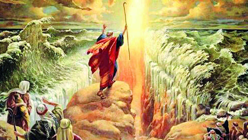 Moses-Parting-Red-Sea